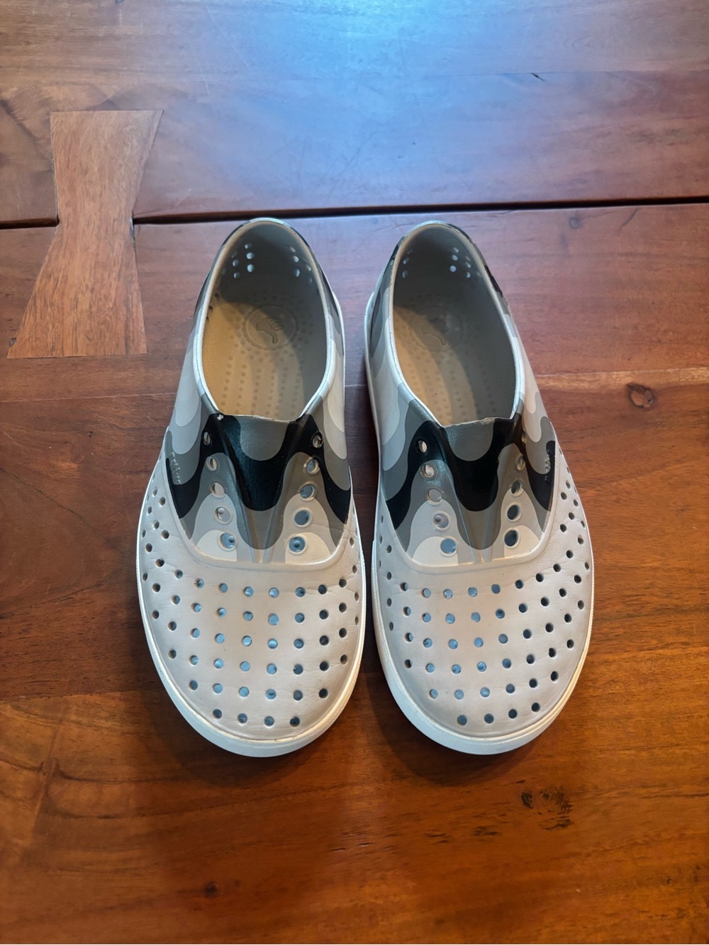 Woman Native Casual Slip-On Shoes in Gray and Black